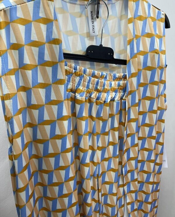 CONJUNTO AMARILLO CELESTE