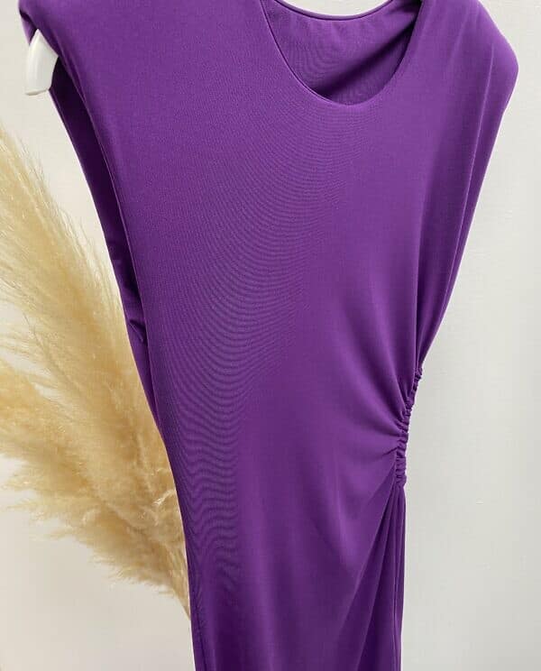 Vestido apertura morado