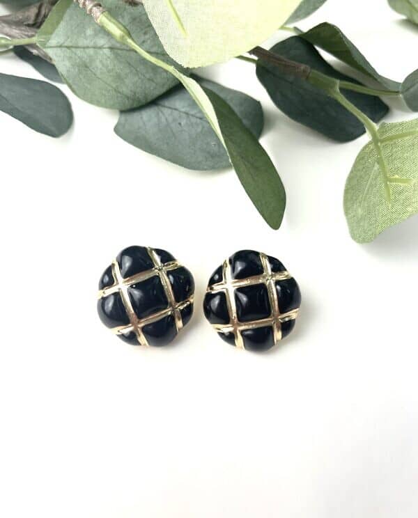 PENDIENTES BOTÓN DORADO NEGRO