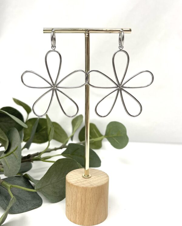 PENDIENTES MARGARITA PLATEADO