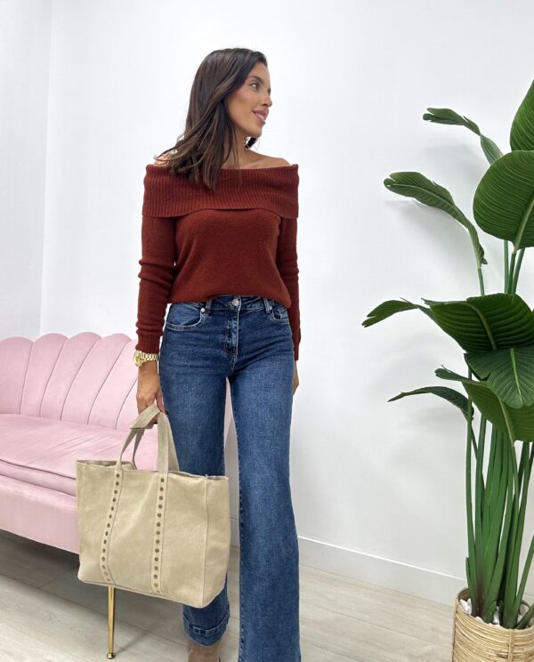 PANTALÓN DENIM BAJO MARCADO