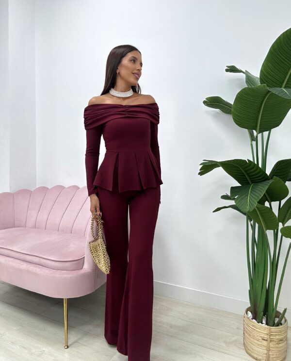 CONJUNTO OLIVIA BURDEOS