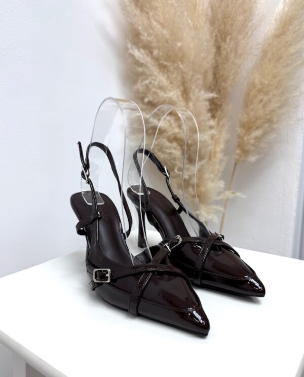 TACÓN HEBILLAS MARRÓN