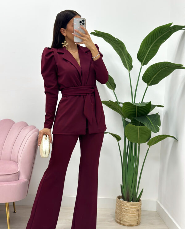 CONJUNTO EVY BURDEOS