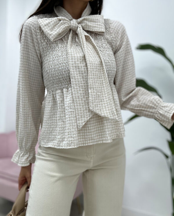 BLUSA FRUNCE LAZADA VICHY BEIGE