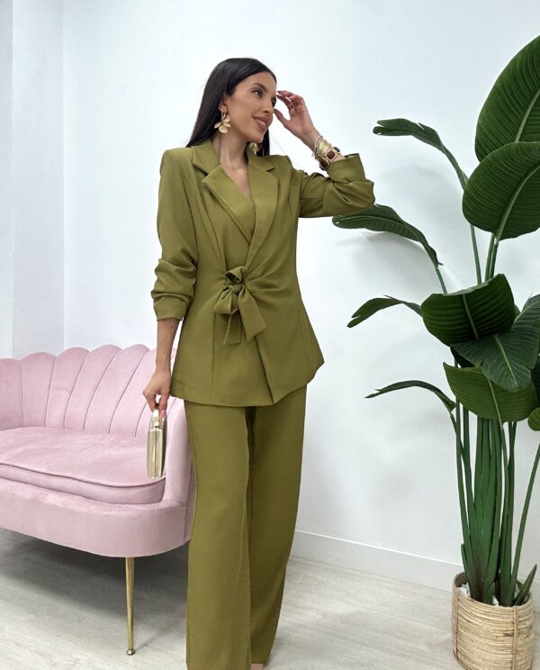 TRAJE LAZADA VERDE