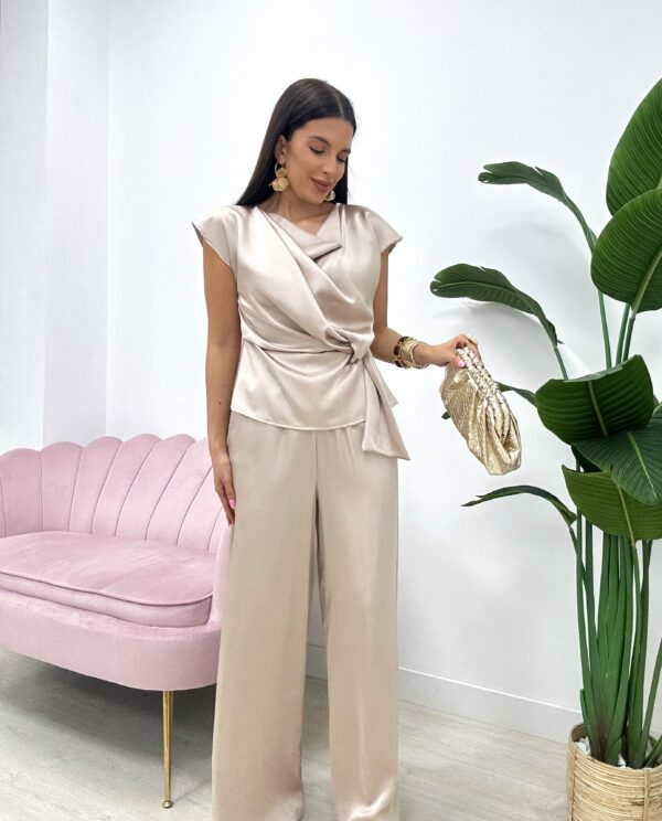 CONJUNTO SATINADO BEIGE