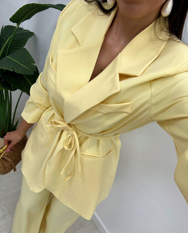 TRAJE TRICIA AMARILLO