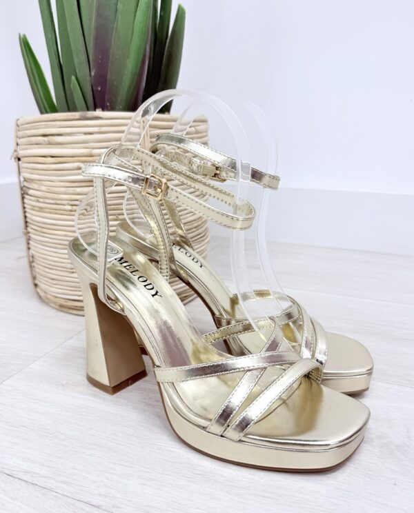 SANDALIAS DE TACÓN ENOA