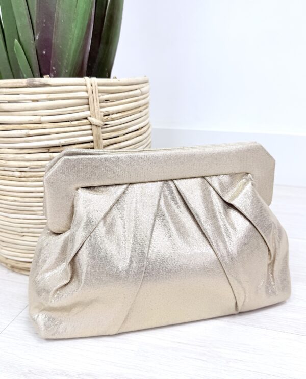 BOLSO DE MANO DORADO BRILLO
