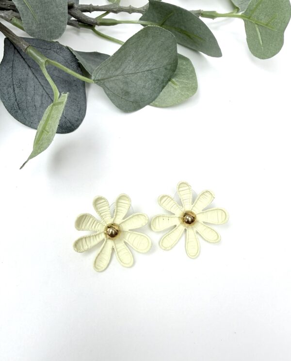 PENDIENTES FLOR LEDA