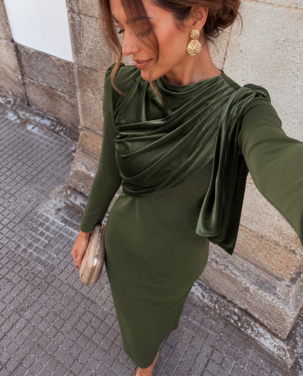 VESTIDO CAILIN VELVET VERDE CAQUI