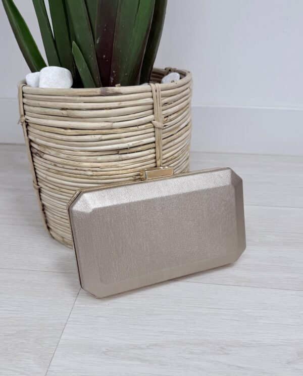 CLUTCH JUNO DORADO